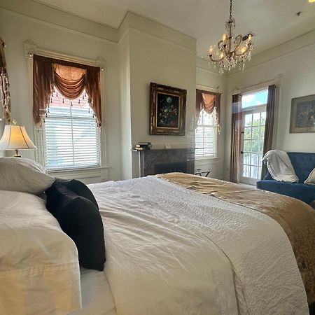 Bed and Breakfast Amethyst Garden Savannah Exteriér fotografie