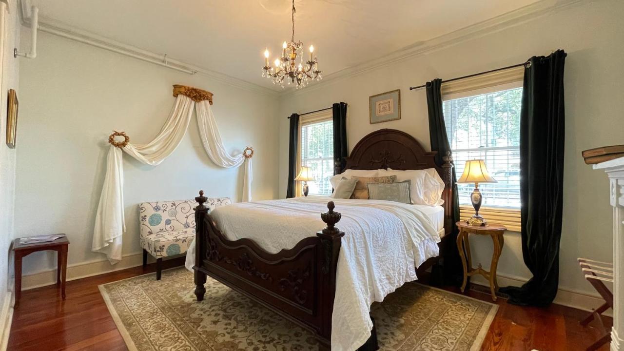 Bed and Breakfast Amethyst Garden Savannah Exteriér fotografie