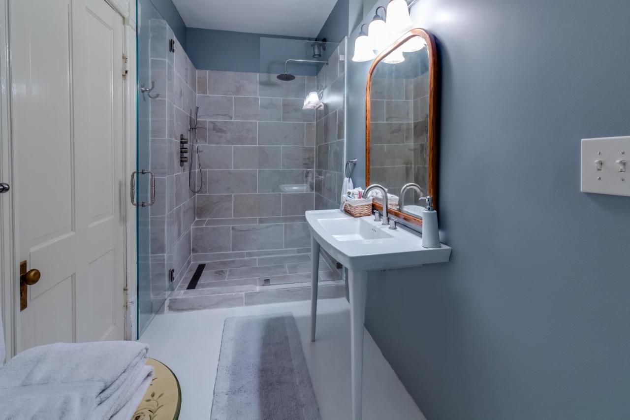 Bed and Breakfast Amethyst Garden Savannah Exteriér fotografie