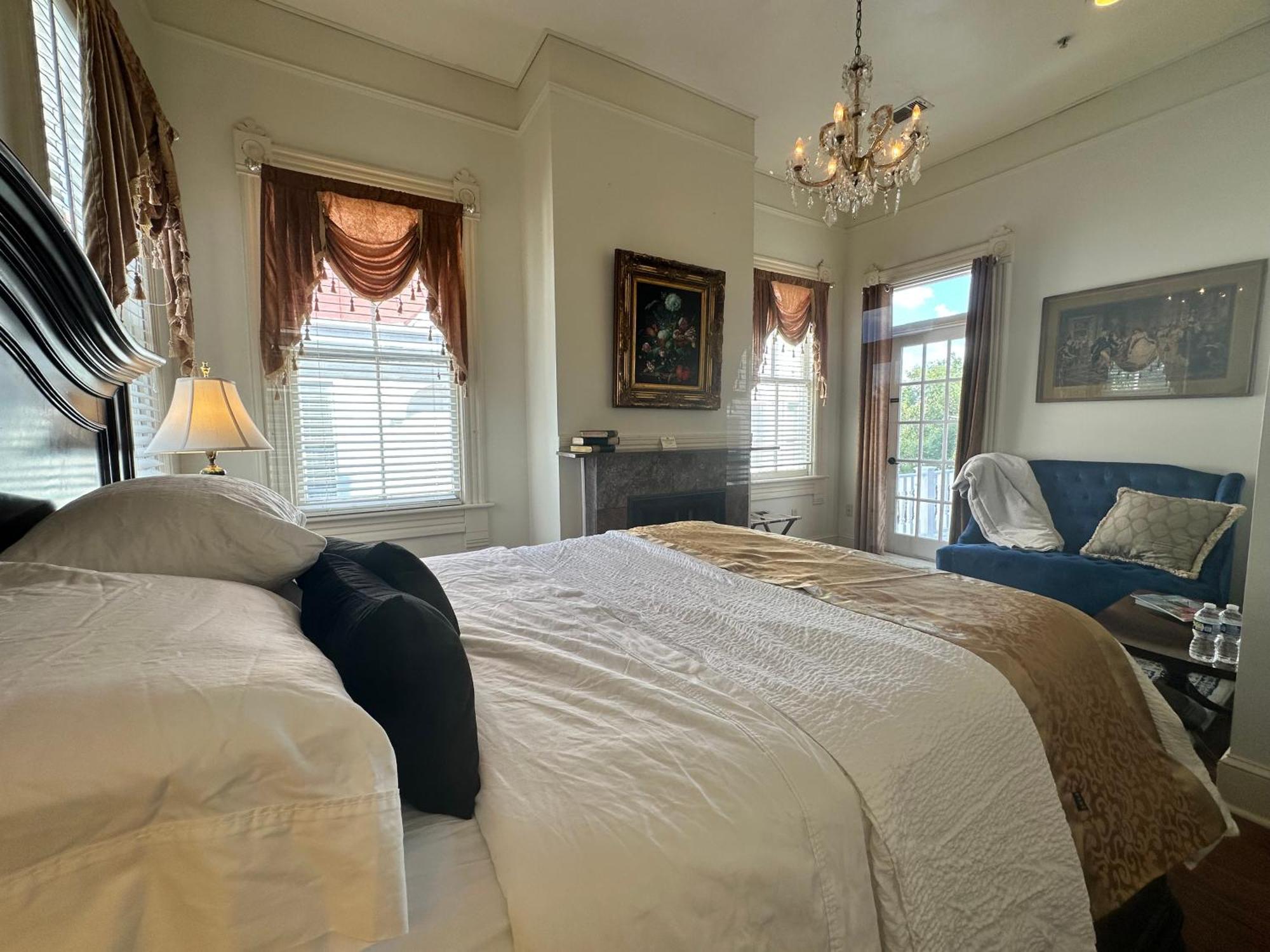 Bed and Breakfast Amethyst Garden Savannah Exteriér fotografie