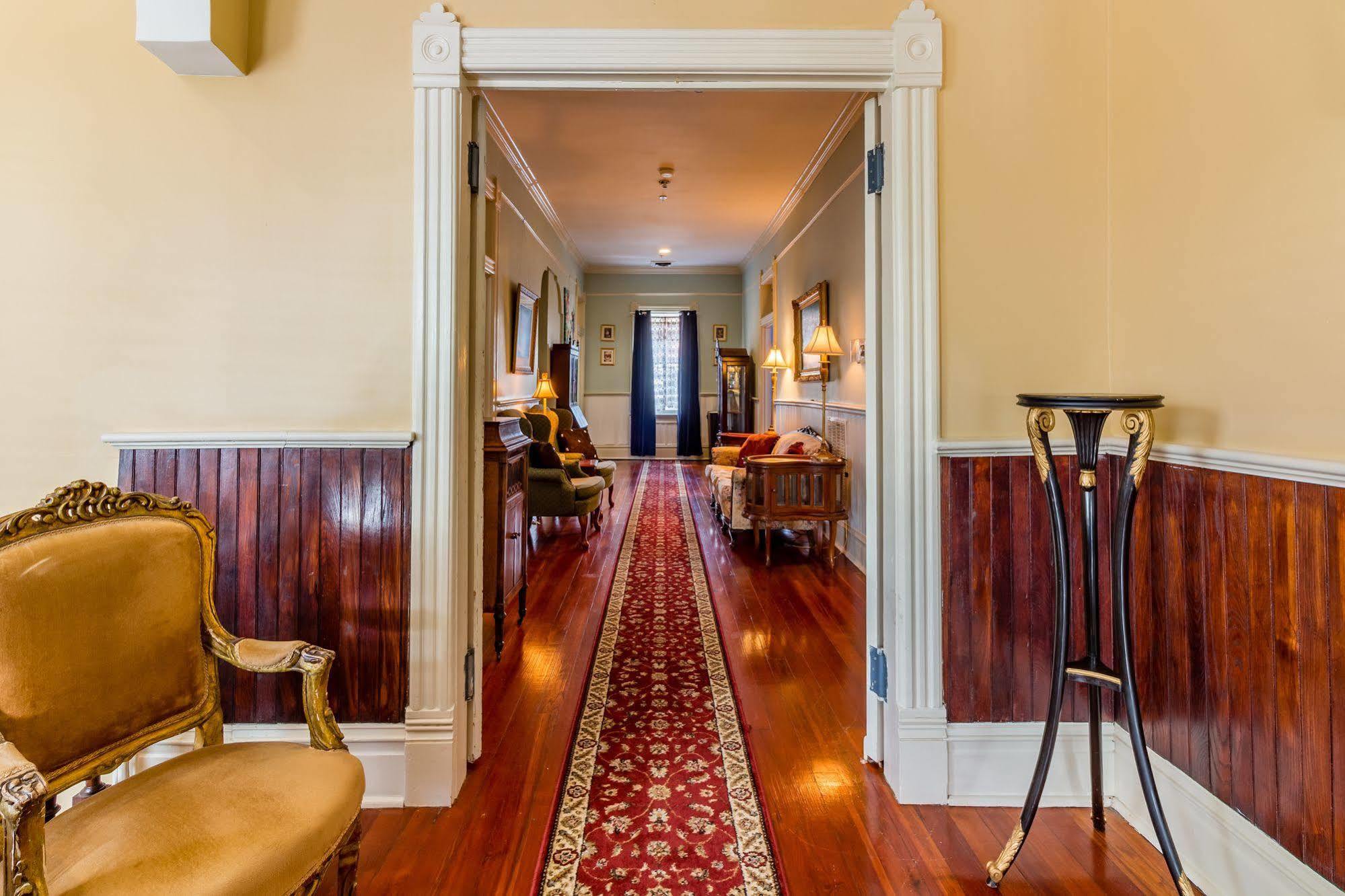 Bed and Breakfast Amethyst Garden Savannah Exteriér fotografie